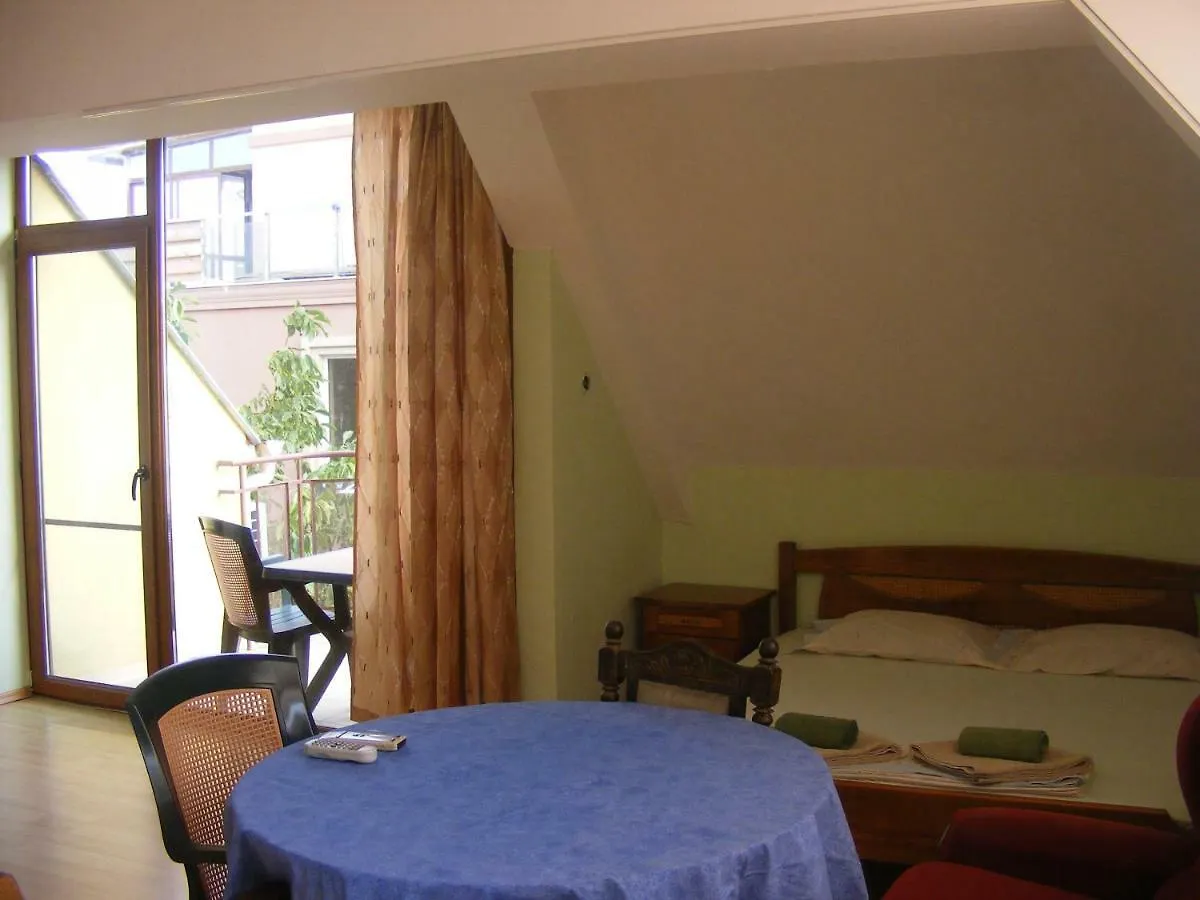 Guest House 